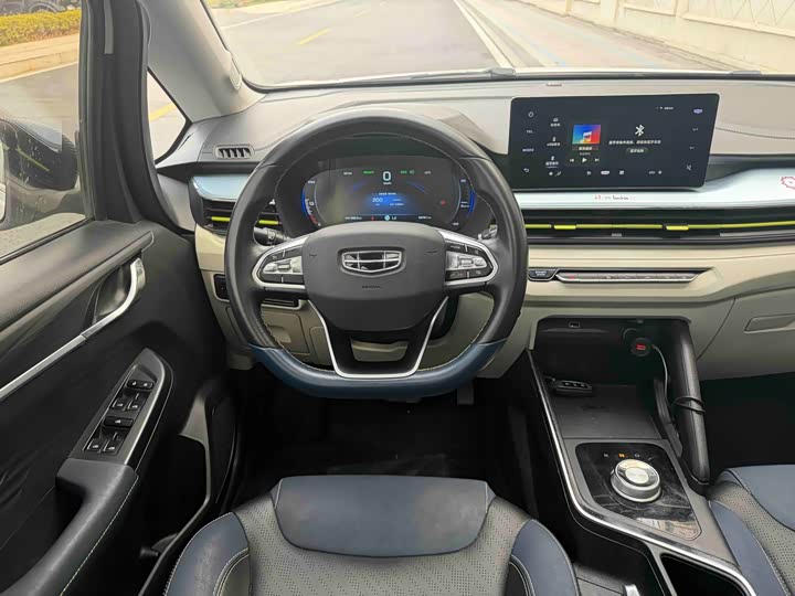 Фото 9 - Geely Geometry EX3