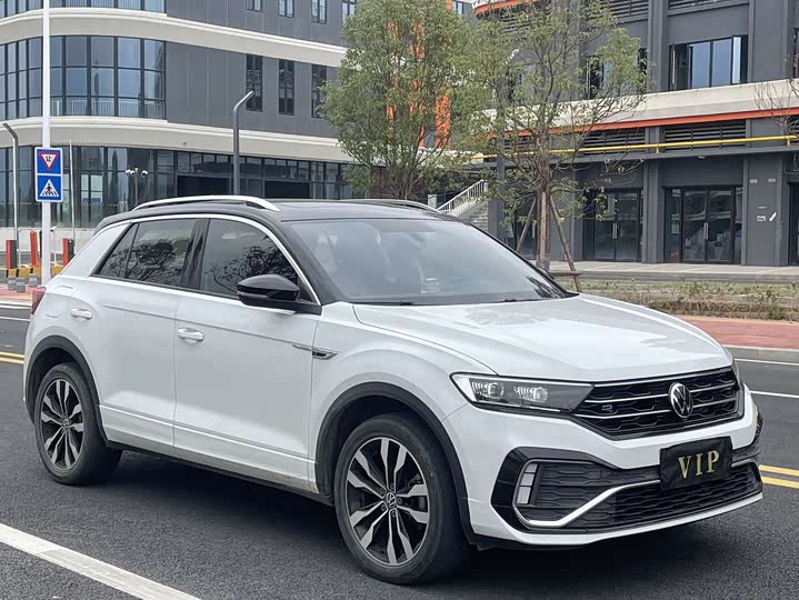 Фото 3 - Volkswagen T-Roc