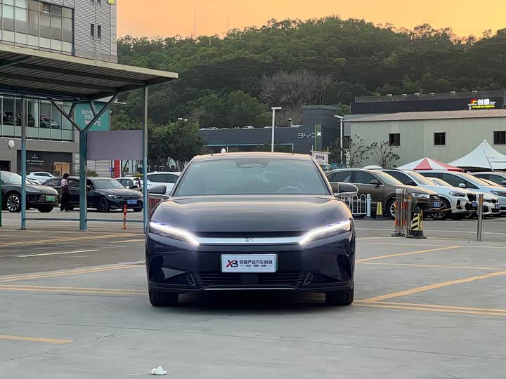 Фото 3 - BYD Han