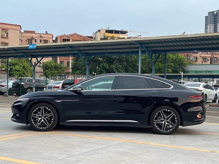 Фото 4 - BYD Han