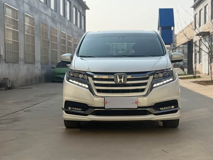 Фото 2 - Honda Elysion