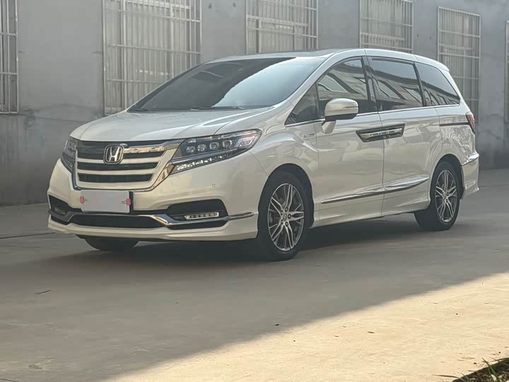 Фото 3 - Honda Elysion