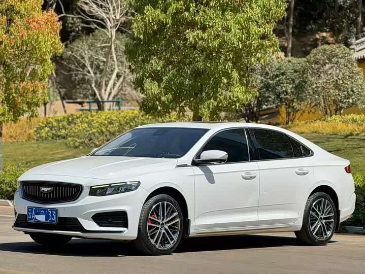 Фото 1 - Geely Preface