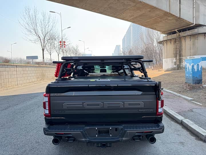 Photo 5 - Ford F-150 Raptor