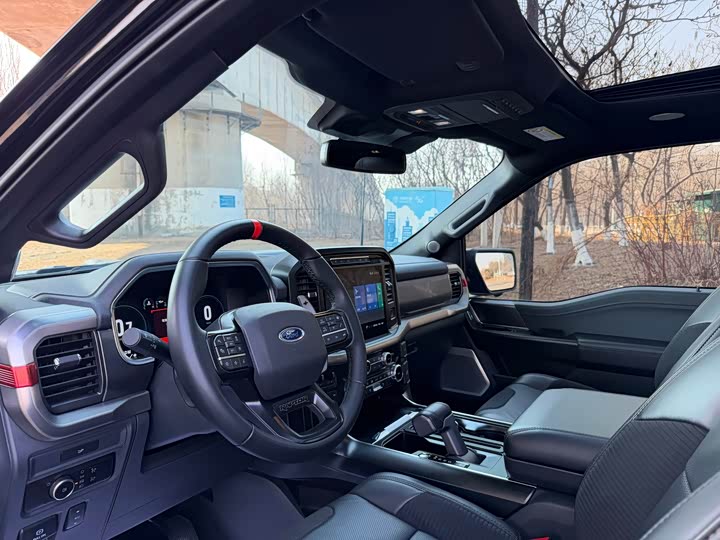 Photo 6 - Ford F-150 Raptor