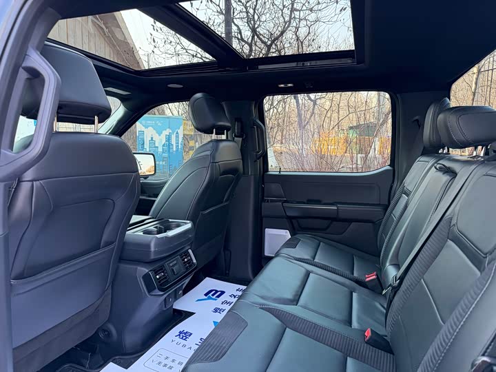 Photo 7 - Ford F-150 Raptor