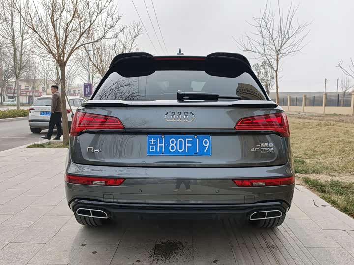 Фото 5 - Audi Q5L