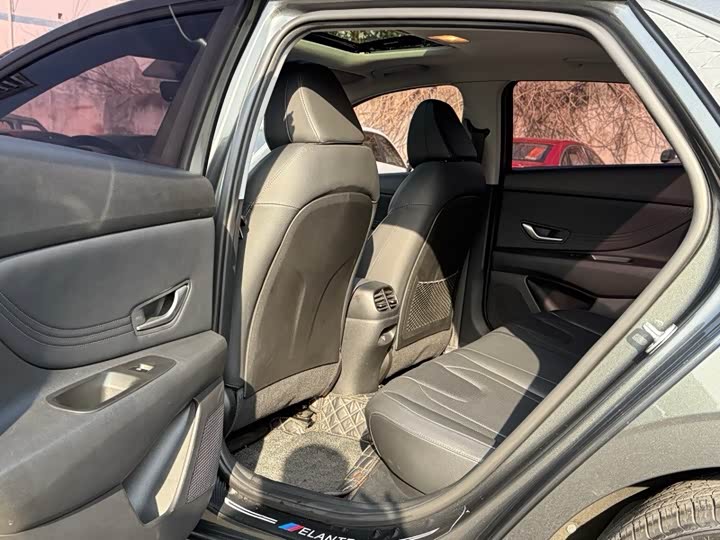 Фото 5 - Hyundai Elantra N line