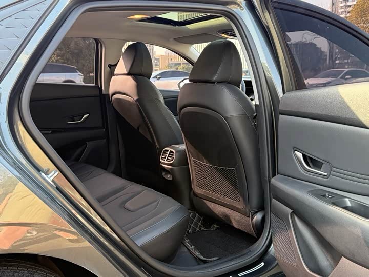 Фото 7 - Hyundai Elantra N line