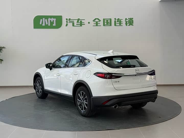 Фото 8 - Mazda CX-4