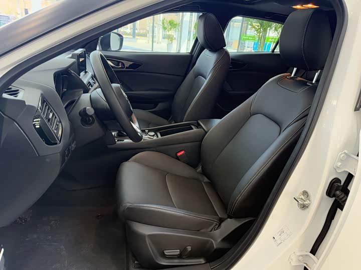 Фото 9 - Mazda CX-4