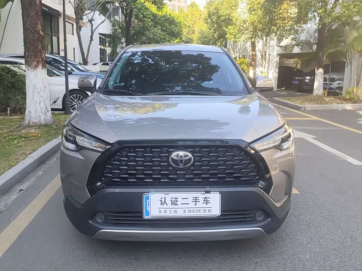 Фото 2 - Toyota Corolla Cross