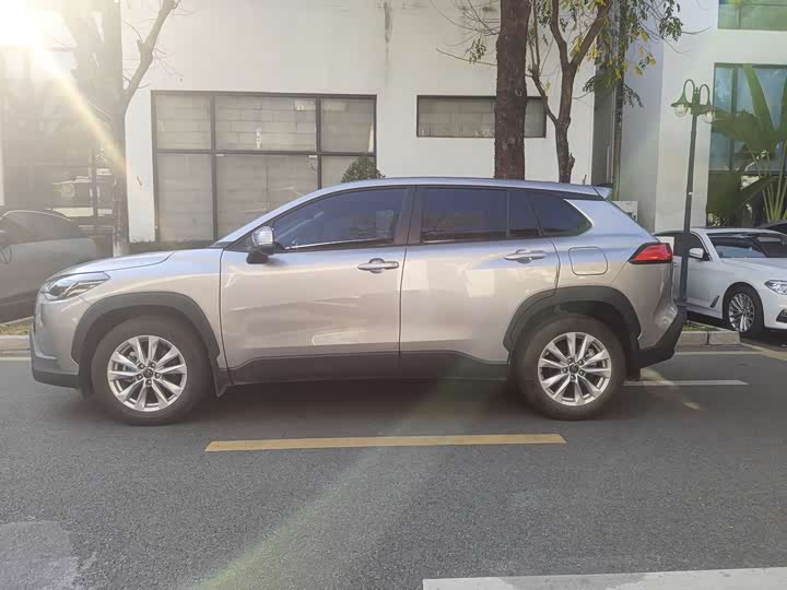 Фото 4 - Toyota Corolla Cross