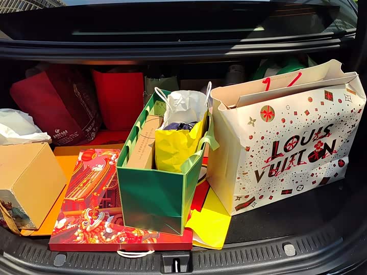 Фото 4 - Mercedes-Benz E-Class Hybrid