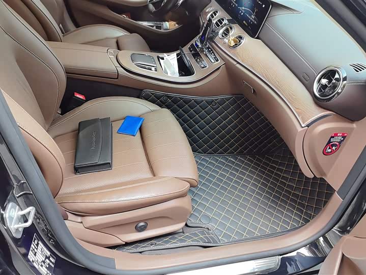 Фото 8 - Mercedes-Benz E-Class Hybrid