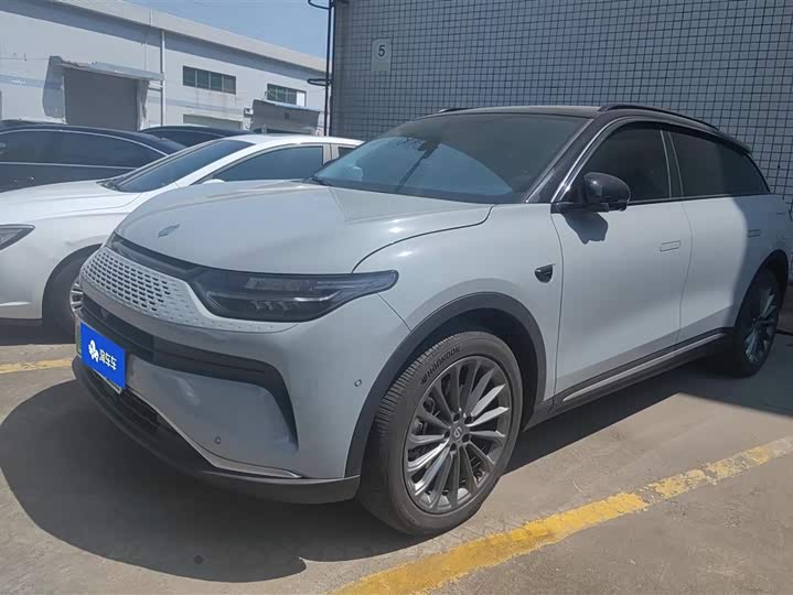 Photo 1 - Leapmotor C11