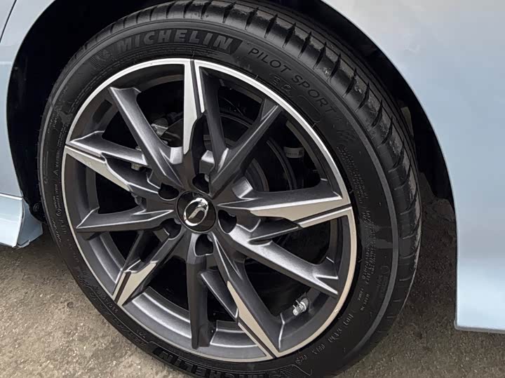 Фото 7 - GAC Trumpchi Empow R