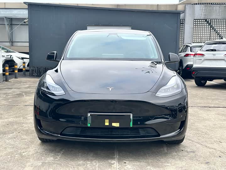 Фото 2 - Tesla Model Y