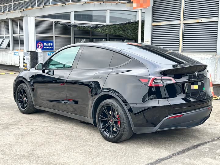 Фото 7 - Tesla Model Y