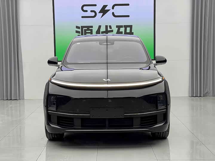 Фото 1 - LiXiang L8