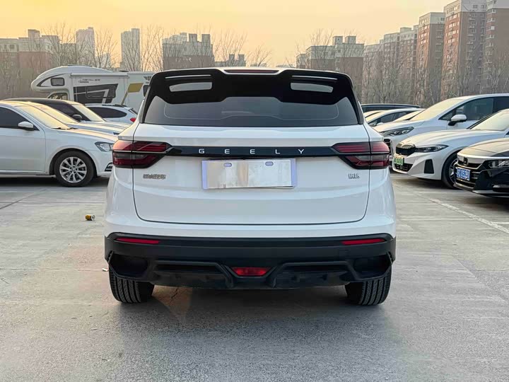 Фото 5 - Geely Coolray