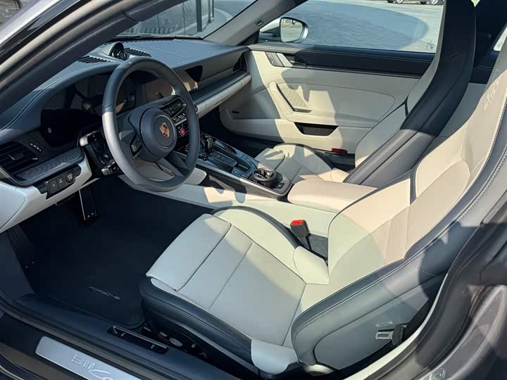 Photo 7 - Porsche 911