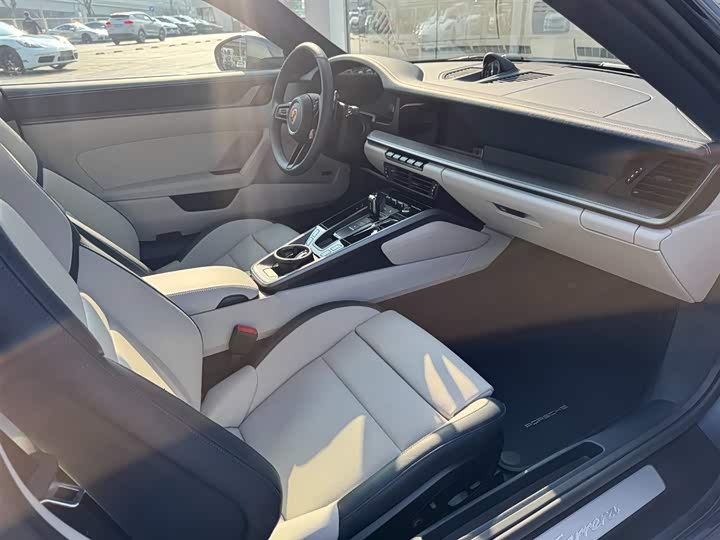 Photo 9 - Porsche 911