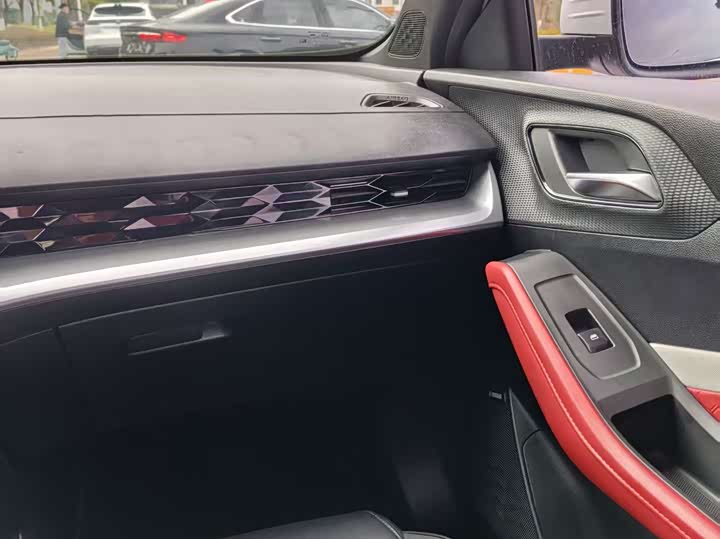 Фото 7 - MG Motor 5