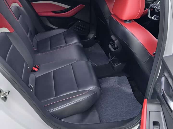 Фото 9 - MG Motor 5