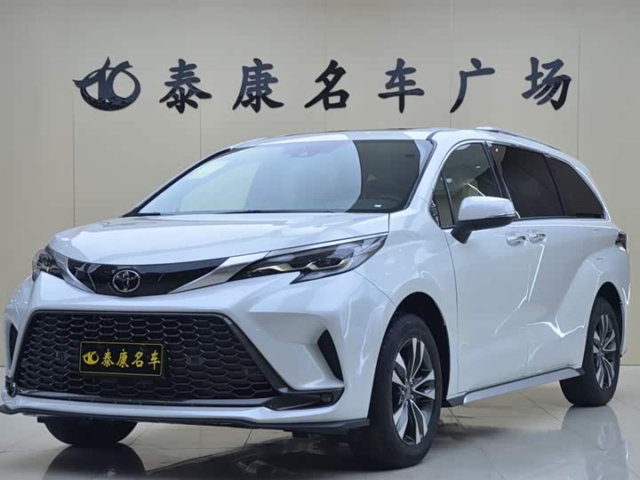 Фото 1 - Toyota Granvia