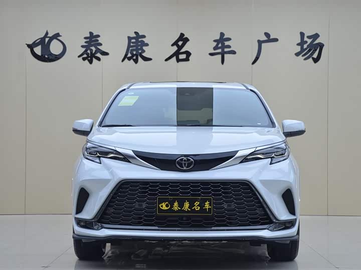 Фото 2 - Toyota Granvia