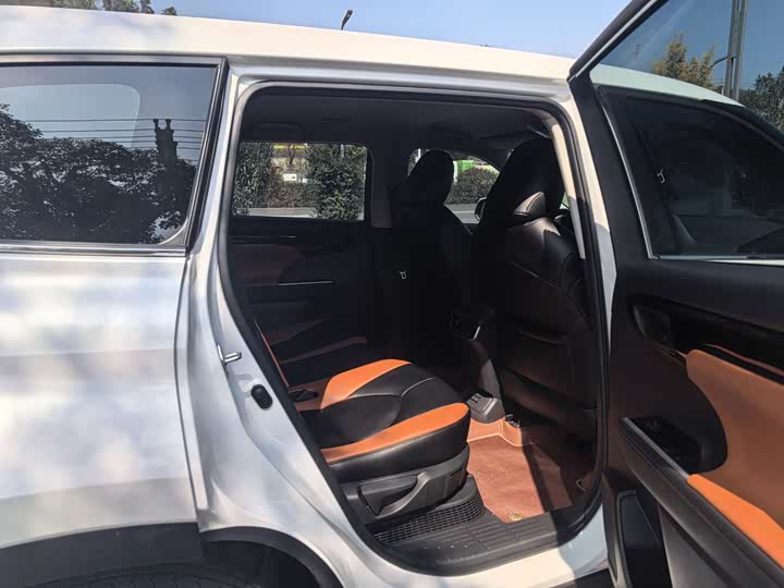 Фото 7 - Toyota Highlander