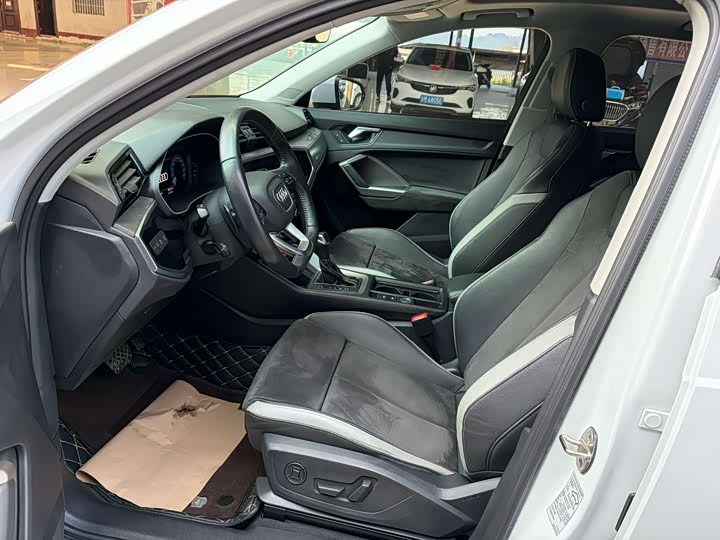 Фото 7 - Audi Q3