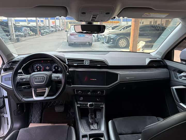 Фото 8 - Audi Q3