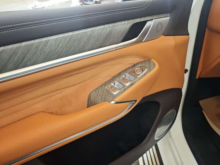 Фото 6 - Tank 500