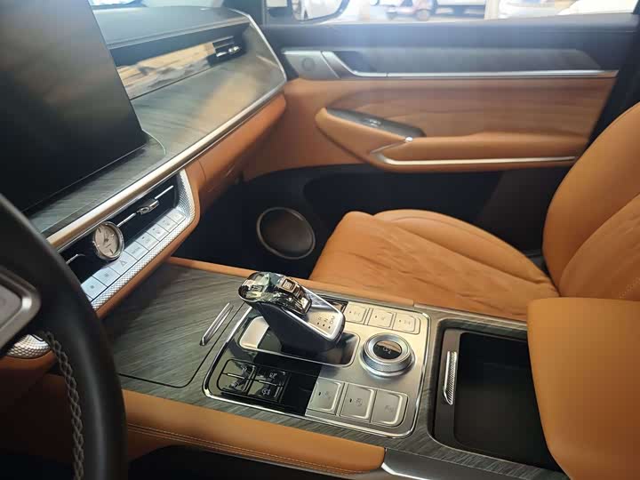 Фото 7 - Tank 500