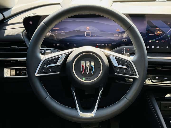 Photo 9 - Buick Envision Plus