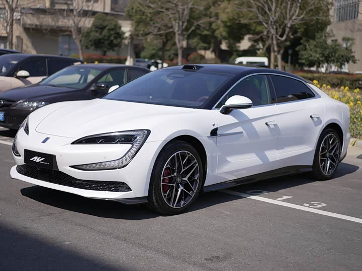 Фото 1 - BYD Yangwang U7