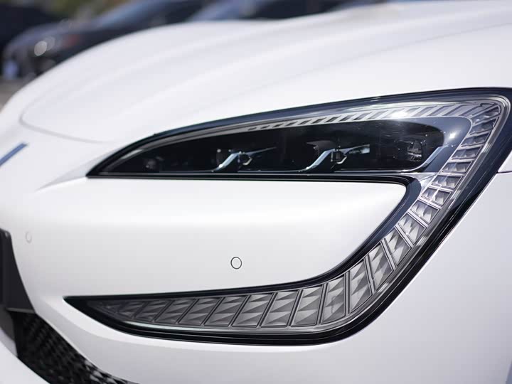 Фото 5 - BYD Yangwang U7