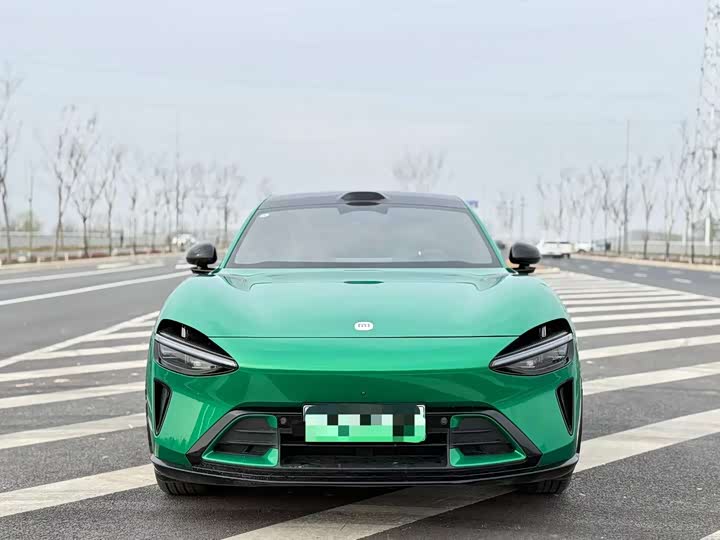 Фото 1 - Xiaomi YU7