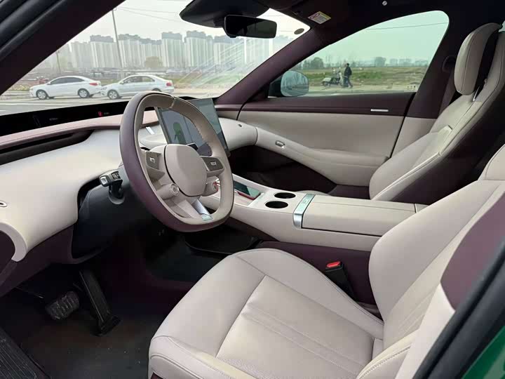 Фото 4 - Xiaomi YU7