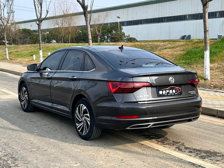 Фото 4 - Volkswagen Sagitar L