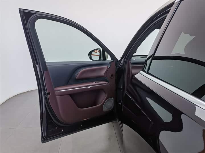 Фото 8 - Voyah Taishan