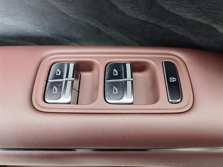 Фото 9 - Voyah Taishan