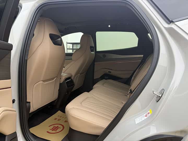 Фото 6 - Denza N7