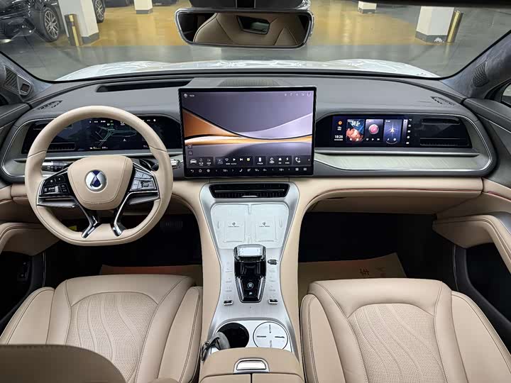 Фото 7 - Denza N7