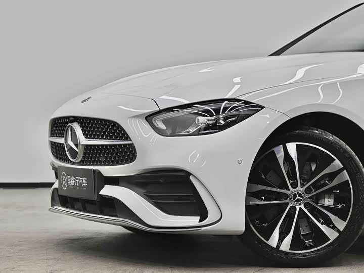 Photo 6 - Mercedes-Benz C-Class Hybrid