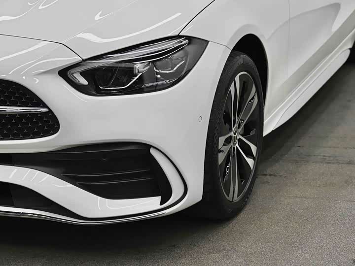 Photo 8 - Mercedes-Benz C-Class Hybrid