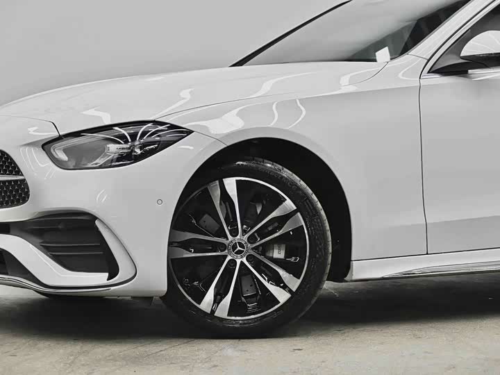 Photo 9 - Mercedes-Benz C-Class Hybrid