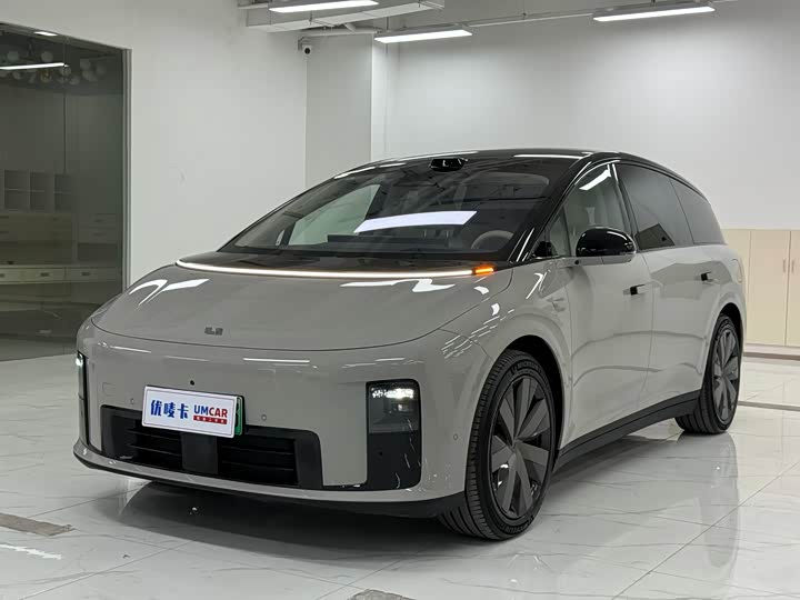 Фото 1 - LiXiang i8